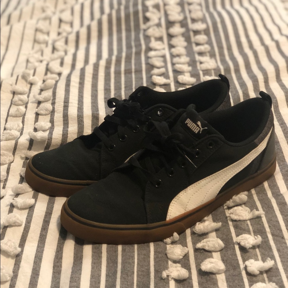 Men’s Puma Low Top Black/Gum Shoe Size 10.5
